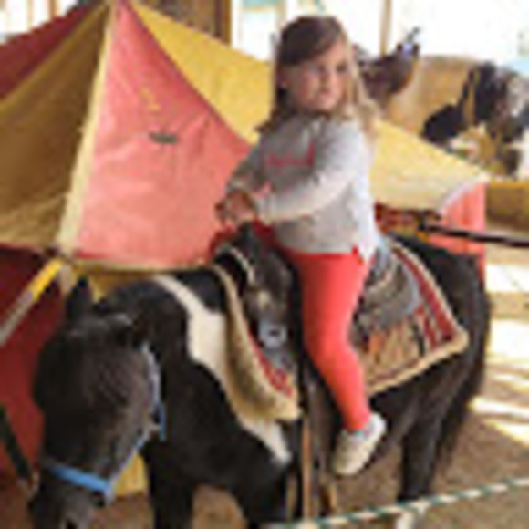 Meet your Posher, Kristan - Picture 1 of 1